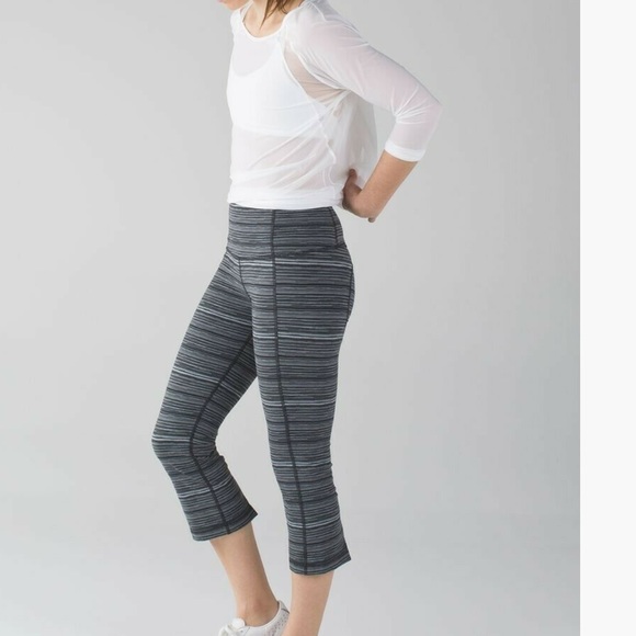Lululemon Gather & Crow ll Cropped Leggings Sz 4 - Picture 2 of 9